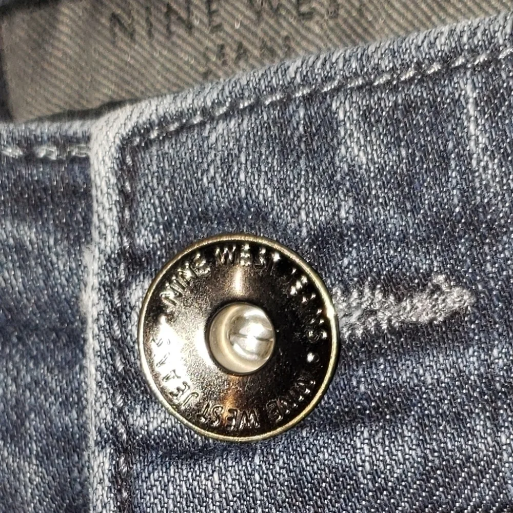 Nine West Jeans Lay Flat Size 8 EUC - Picture 4 of 9